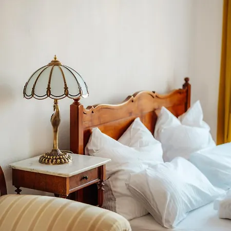 Unik Villa- Luxus Appartemente Im Oberharz 住宿加早餐酒店 4*