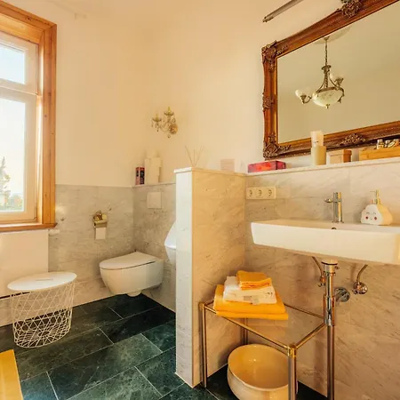 Unik Villa- Luxus Appartemente Im Oberharz 住宿加早餐酒店 圣安德里斯伯格