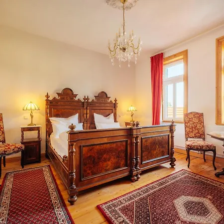 住宿加早餐酒店 Unik Villa- Luxus Appartemente Im Oberharz 圣安德里斯伯格