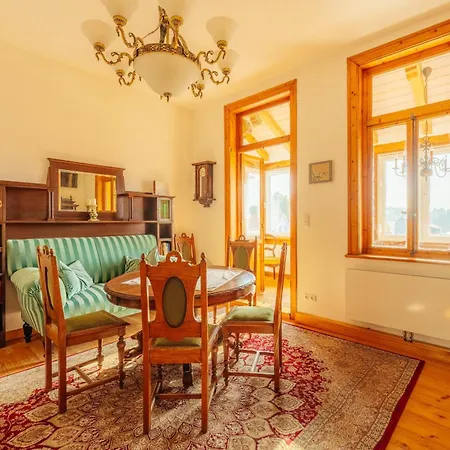 Unik Villa- Luxus Appartemente Im Oberharz 住宿加早餐酒店 4*