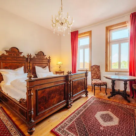 住宿加早餐酒店 Unik Villa- Luxus Appartemente Im Oberharz 圣安德里斯伯格